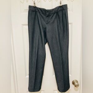 EUC Calvin Klein size 6 Charcoal Gray Slacks‎